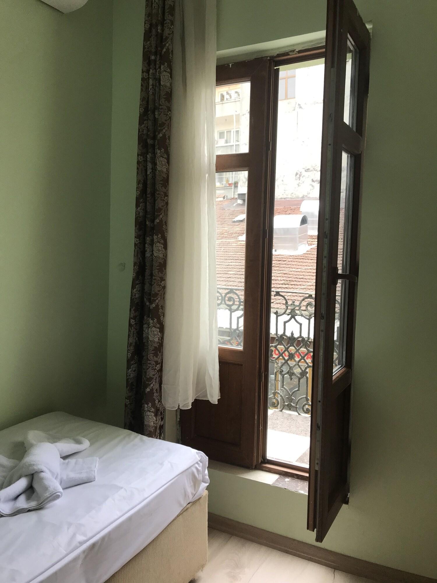 Historial Hotel Istanbul Luaran gambar