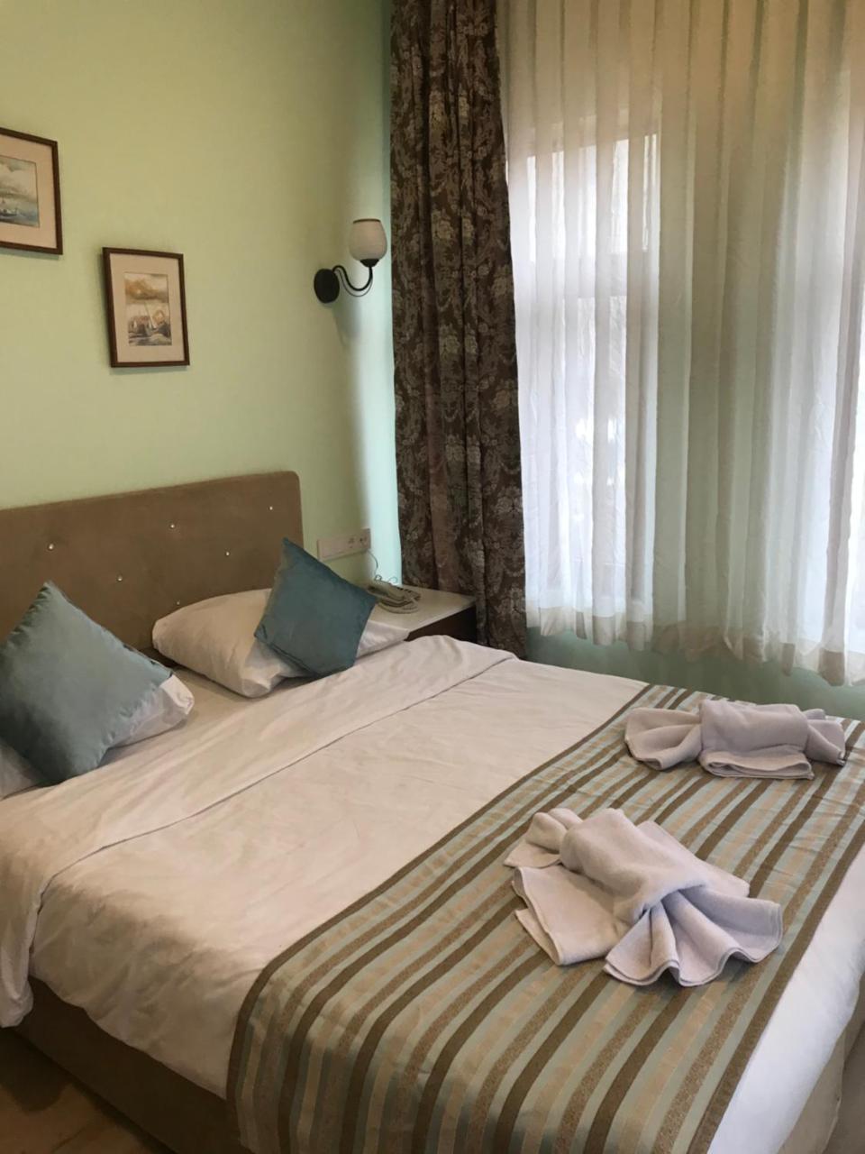 Historial Hotel Istanbul Luaran gambar
