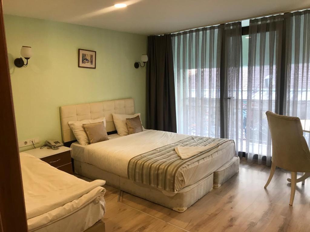 Historial Hotel Istanbul Luaran gambar