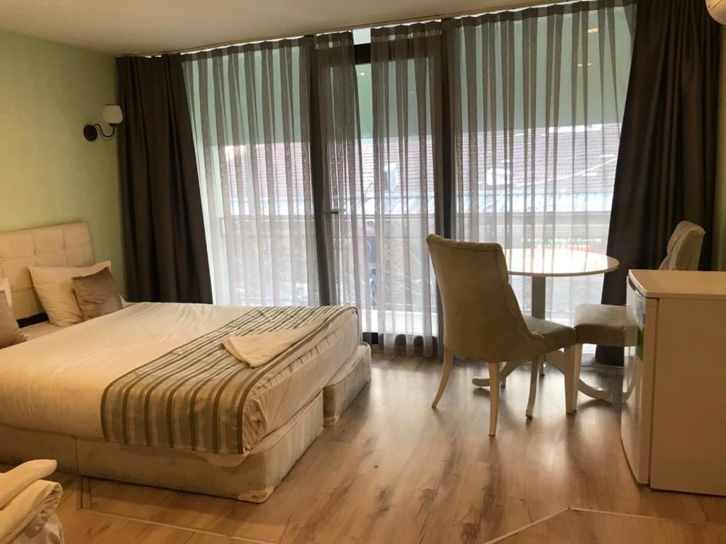 Historial Hotel Istanbul Luaran gambar